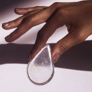 Makeup Drop silicone beauty applicator